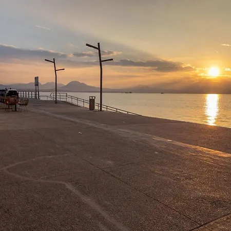 By The Bars,taverns,ac, Washer Appartement Loutráki