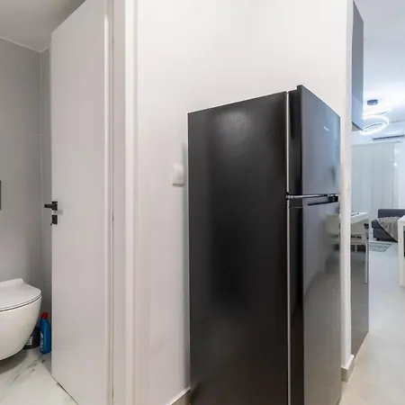 By The Bars,taverns,ac, Washer *