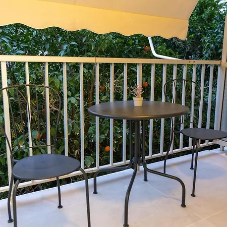 By The Bars,taverns,ac, Washer Appartement *