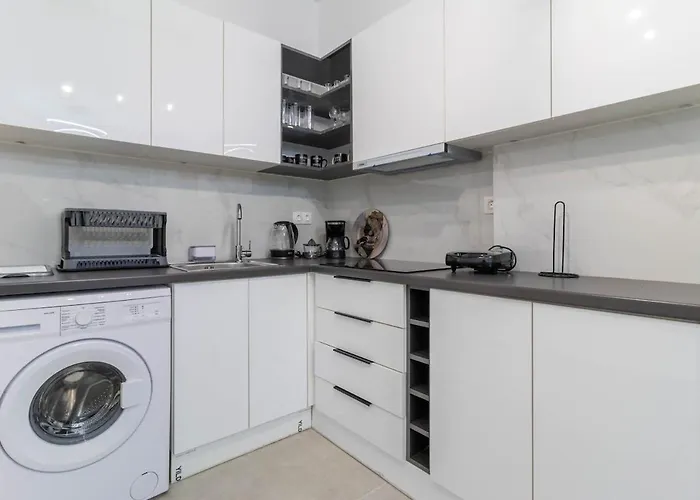 By The Bars,taverns,ac, Washer Appartamento Loutráki