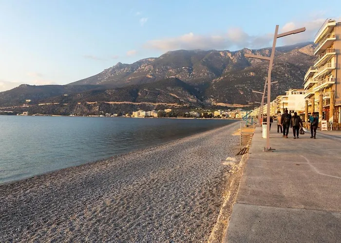 דירה By The Bars,taverns,ac, Washer לוטראקי