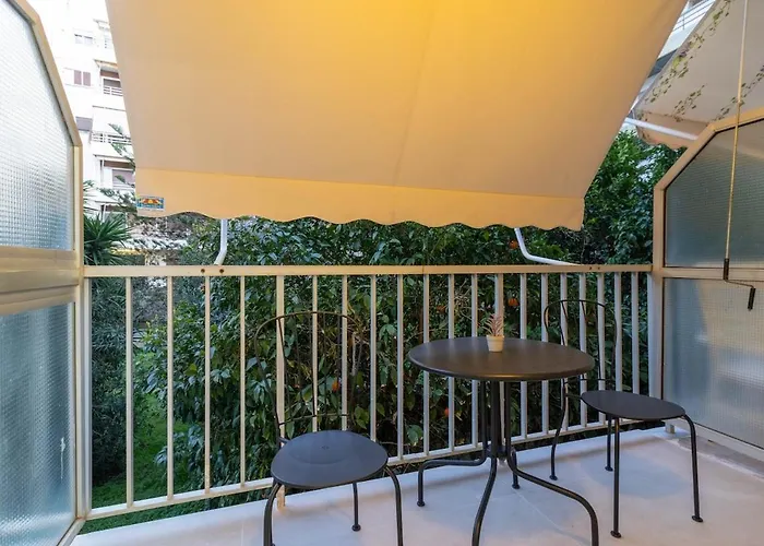 By The Bars,taverns,ac, Washer דירה