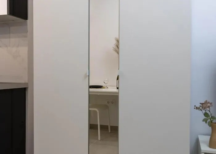 By The Bars,taverns,ac, Washer